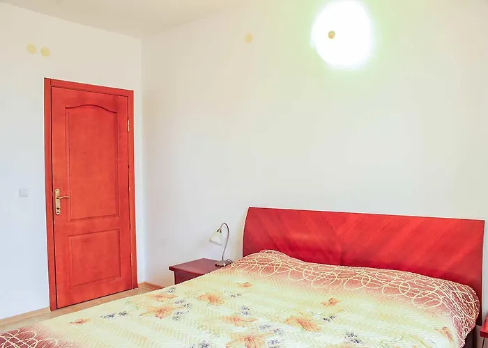 Apartment Dom-el Real 4 - *