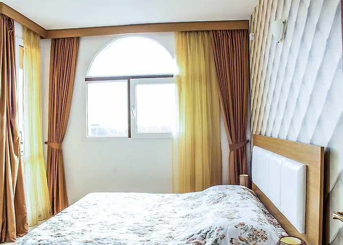 Apartment Dom-el Real 4 - *