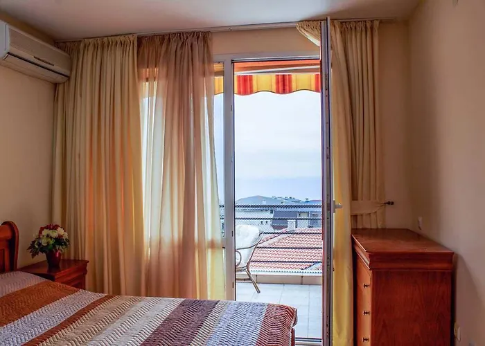 Dom-el Real 4 - Apartment *