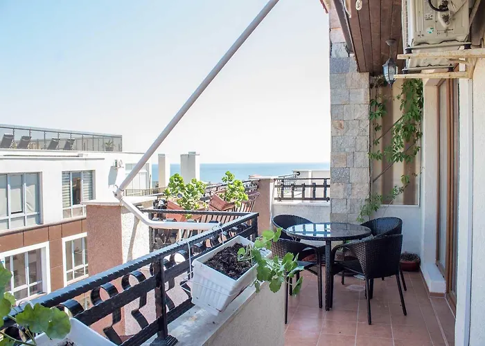 Apartment Dom-el Real 4 - *