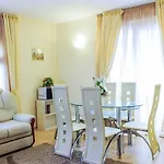 Dom-el Real 4 - Apartment *