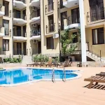 Apartment Dom-el Real 4 -