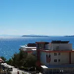 Apartmán Dom-el Real 4 - *