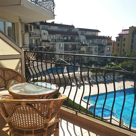 Apartment Dom-el Real 4 -