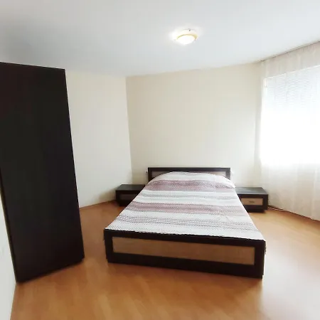Apartment Dom-el Real 4 - *