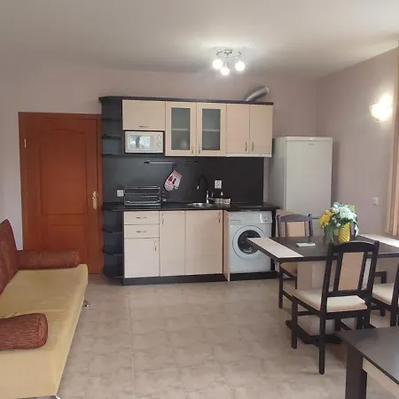 Apartment Dom-el Real 4 - *