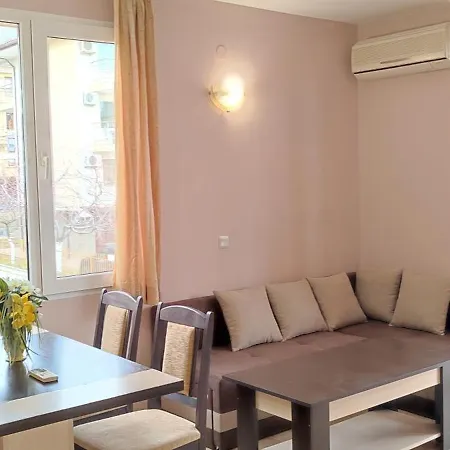 Apartment Dom-el Real 4 -