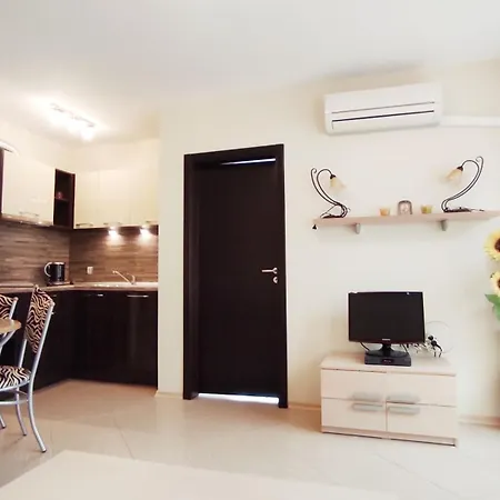 Dom-el Real 4 - Apartment