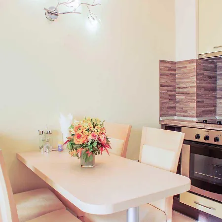 Apartment Dom-el Real 4 -